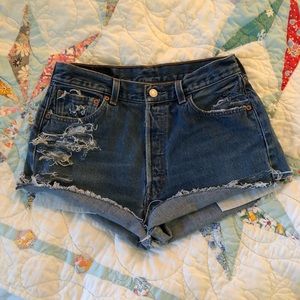 Vintage, High Waist Levi’s 501 Denim Shorts!